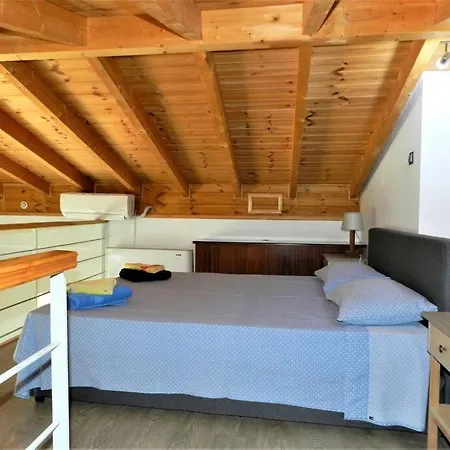 Ferienwohnung La Casa Di Ercole Across Bay Of Nafplio. Míloi Exterior foto
