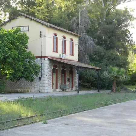 Ferienwohnung La Casa Di Ercole Across Bay Of Nafplio. Míloi Exterior foto